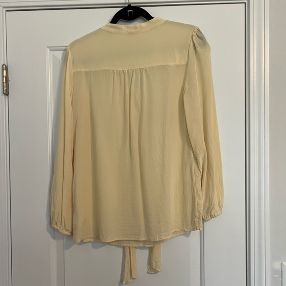 Lilly Pulitzer Elsa button down top - Picture 2 of 2